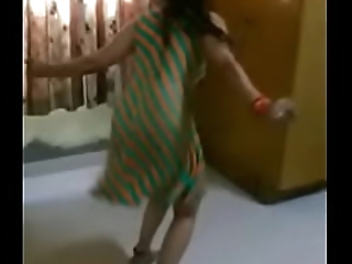 Indian Sexy MILF Bhabi Shaking Her Ass